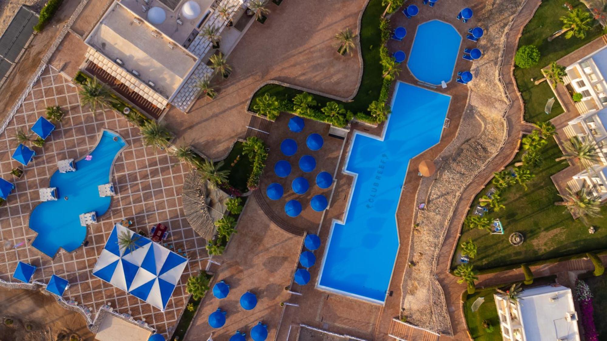 Club Reef & 4*